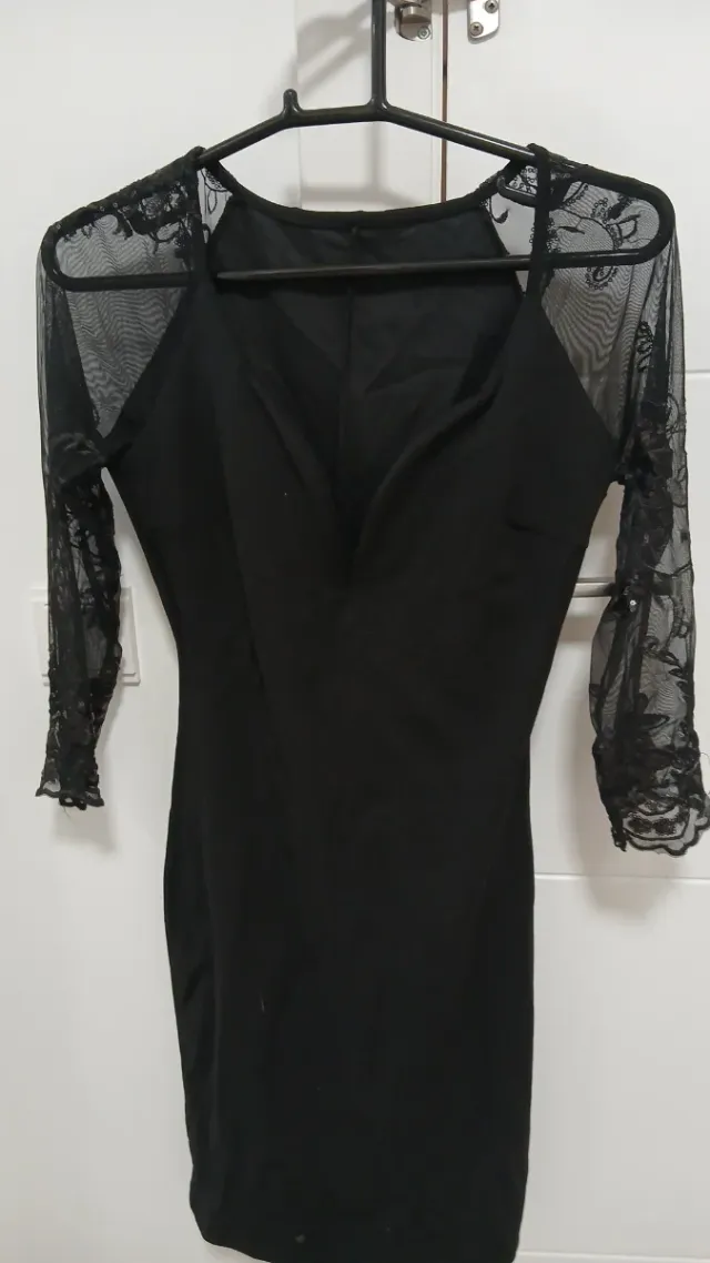 Vestido negro con encaje