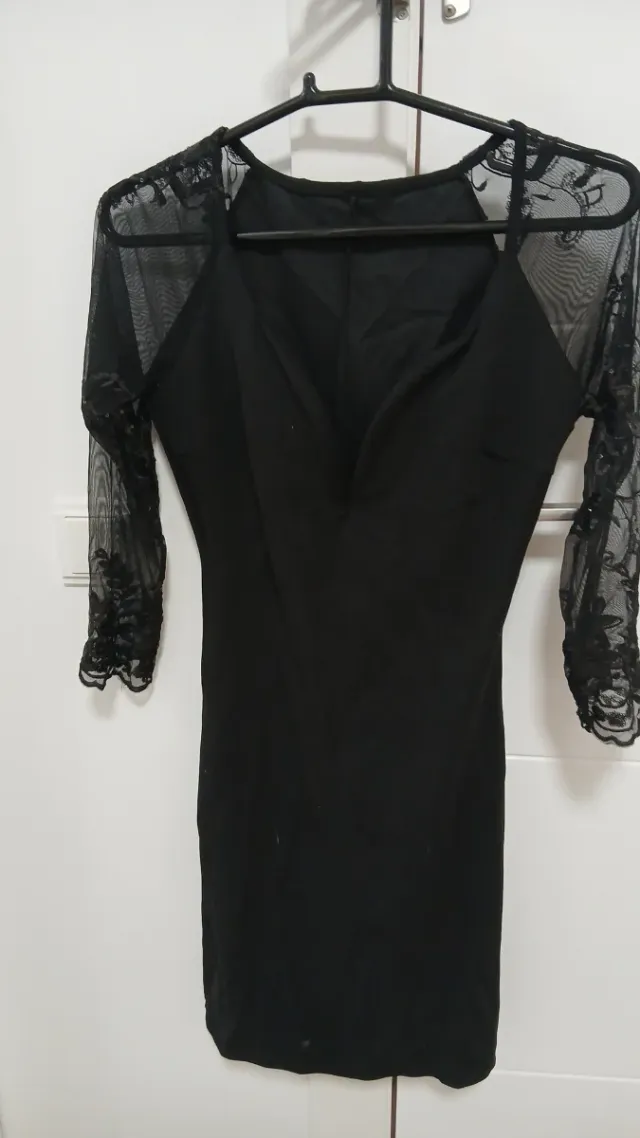 Vestido negro con encaje