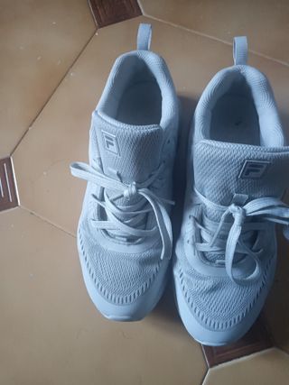 Zapatillas deportivas Fila grises talla 38