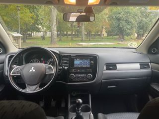 Mitsubishi Outlander 4x4 7 plazas