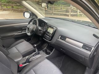 Mitsubishi Outlander 4x4 7 plazas