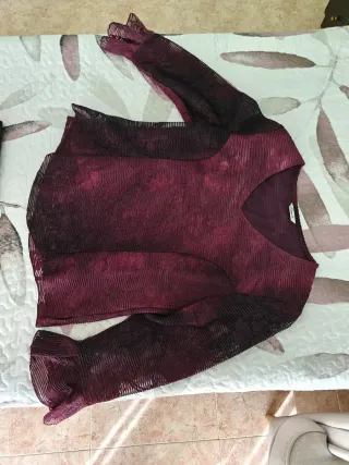 Conjunto falda y blusa burdeos