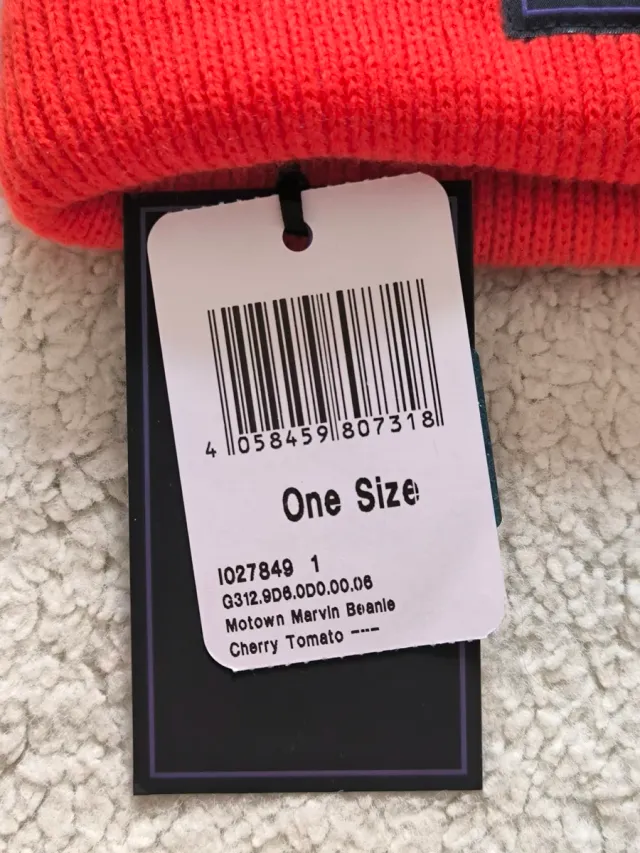 Gorro Carhartt Naranja con Logo Morado