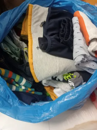 Lote Juguetes y Ropa Niño