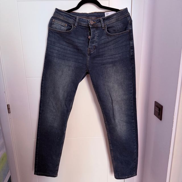 Jeans de mezclilla azul con stretch