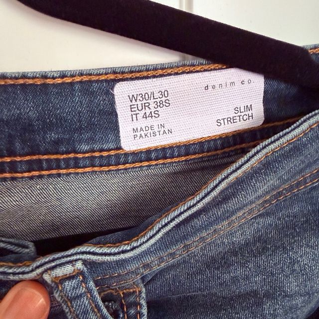 Jeans de mezclilla azul con stretch