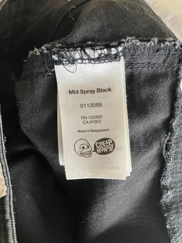 Falda vaquera negra Stradivarius Talla M