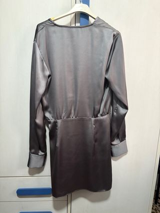 Vestido Zara manga larga gris talla M