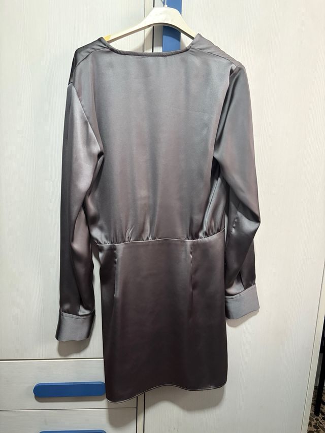 Vestido Zara manga larga gris talla M