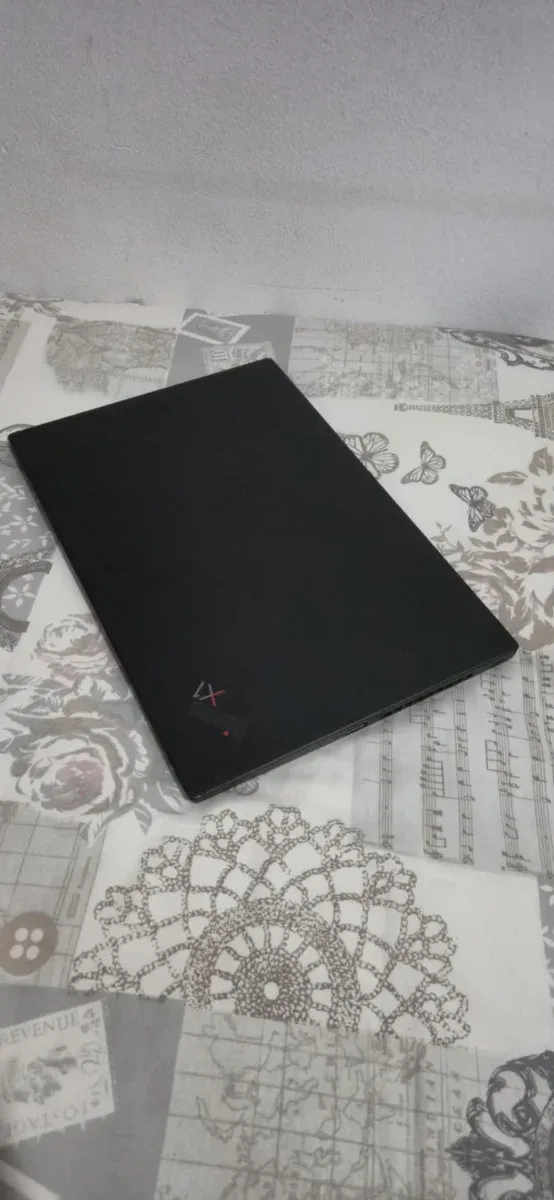 Lenovo ThinkPad X1 Carbon Gen 8 i5-10th 16GB 256GB