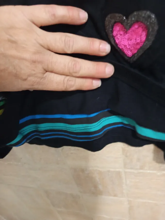 Vestido Desigual Negro Corazones