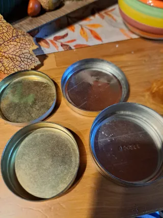 Contenitori vintage in metallo