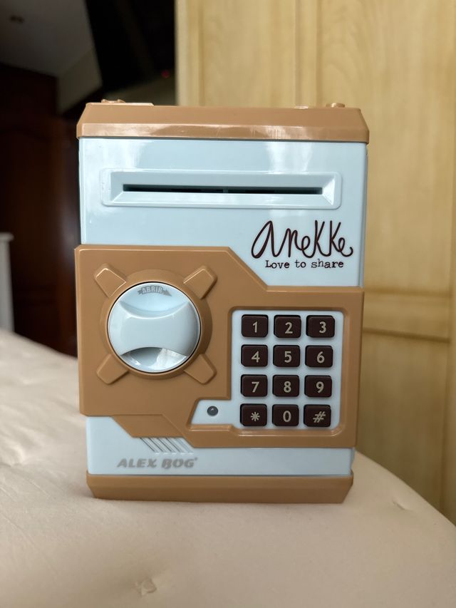 Hucha Anekke con teclado numérico
