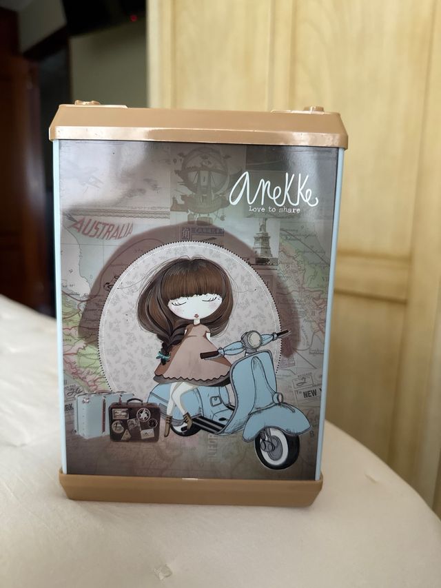 Hucha Anekke con teclado numérico