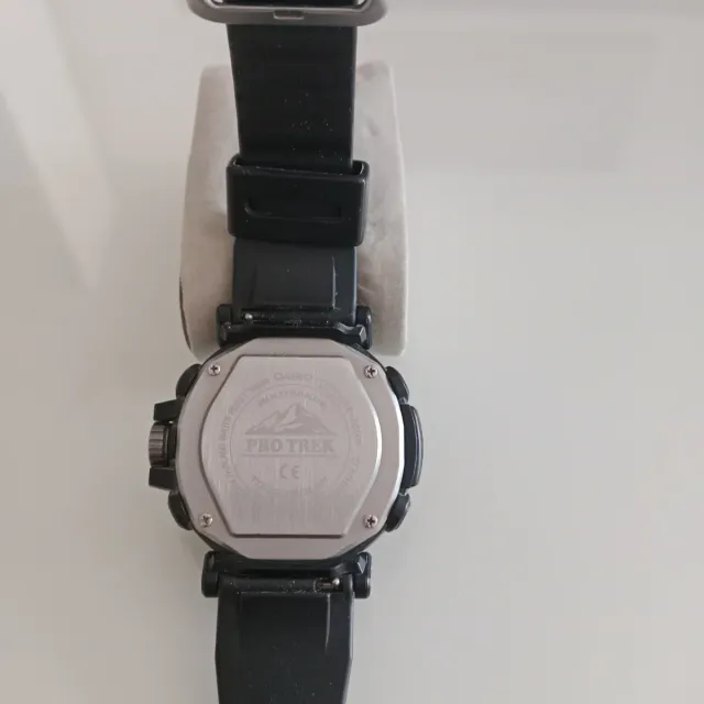 Reloj Casio Pro Trek PRW-6600Y Negro