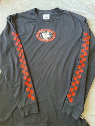 Camiseta Vans manga larga azul  con detalles rojos