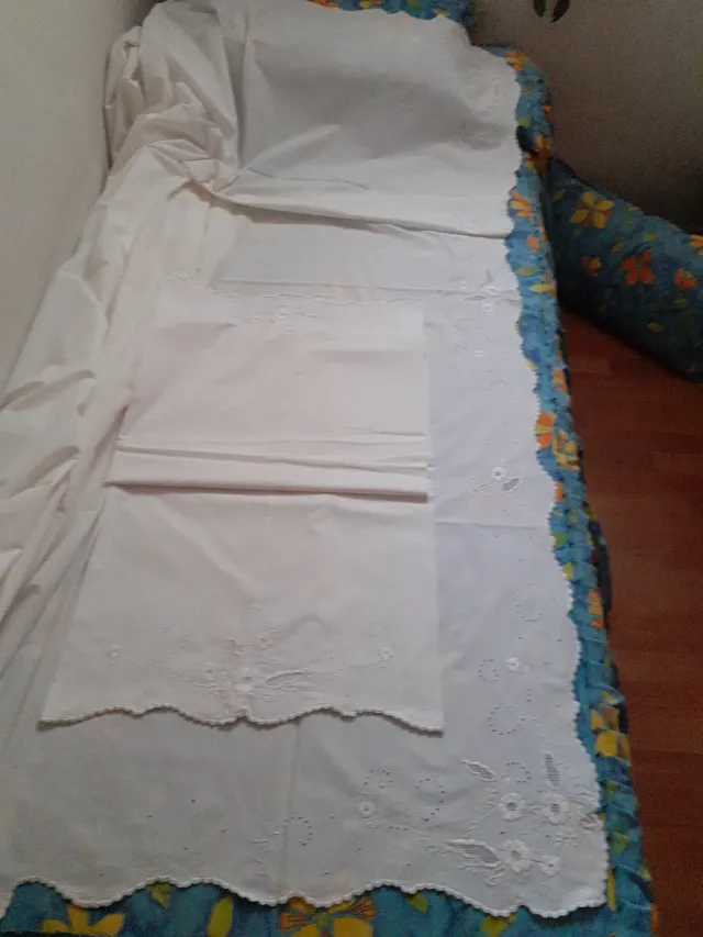 Sábanas algodón bordadas a máquina blancas