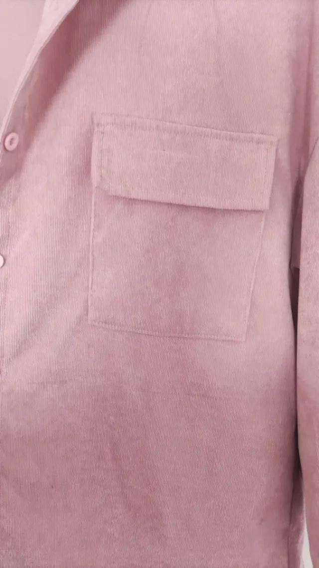 Sobrecamisa oversize de pana rosa