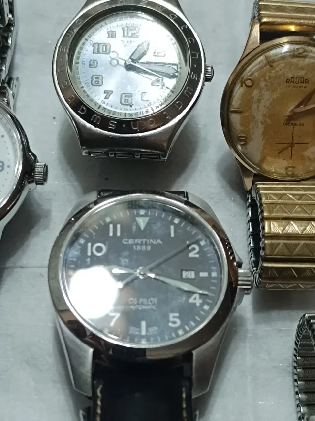 Lote de 8 relojes, se escuchan ofertas