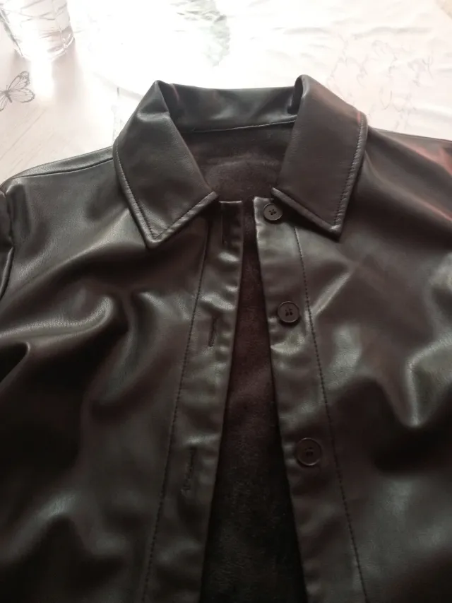 Chaqueta efecto piel mujer con pelito fino dentro