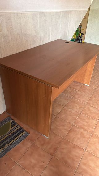 Mesa de oficina madera marrón