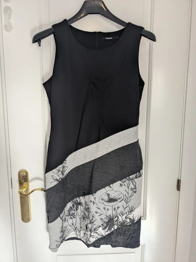 Vestido Desigual Negro y Gris Talla L