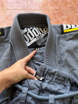 Kimono NUEVO Jiu Jitsu Buddha Gi Gris Talla A1