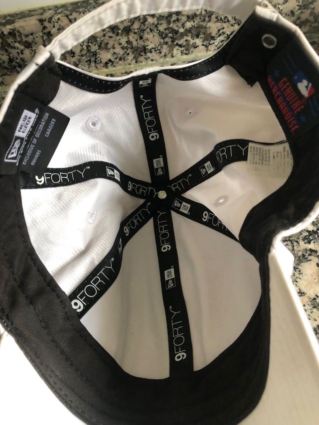 Gorra New Era NY nueva i origin ajustable plateada