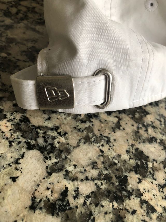 Gorra New Era NY nueva i origin ajustable plateada