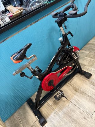 Bicicleta Spinning Negra y Roja