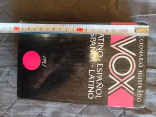 Diccionario latin- Español