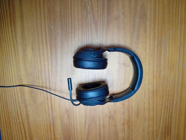 Gaming Cascos Razer, Alfombrilla y Soporte