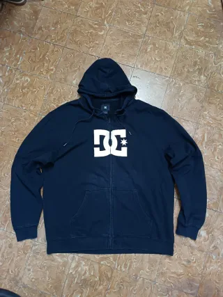 Chaqueta DC Shoes 00s Negra Logo Frontal