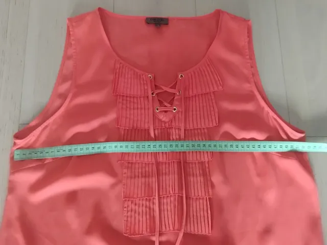 Blusa Cortefiel con cordones. Talla 44/46.