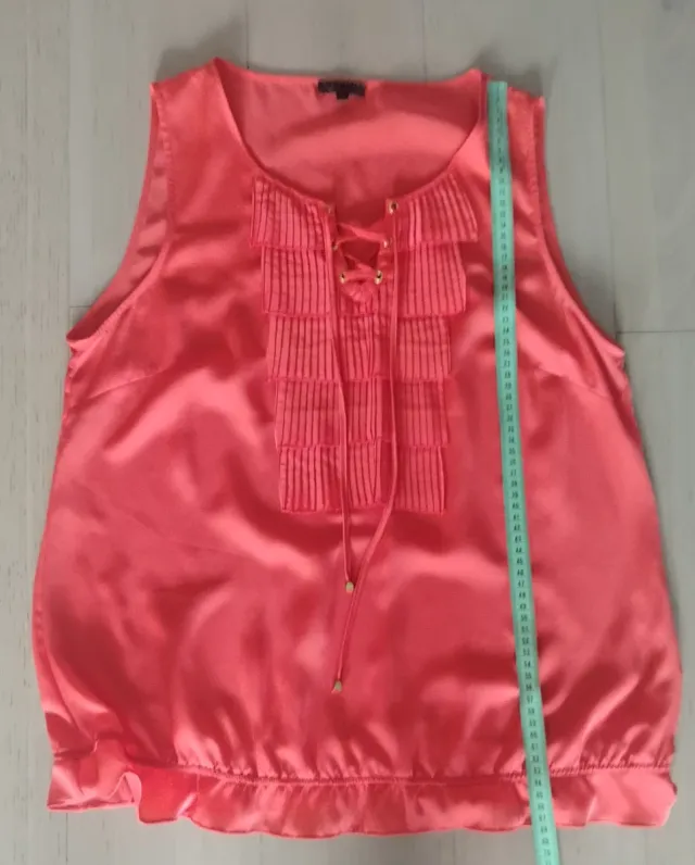 Blusa Cortefiel con cordones. Talla 44/46.