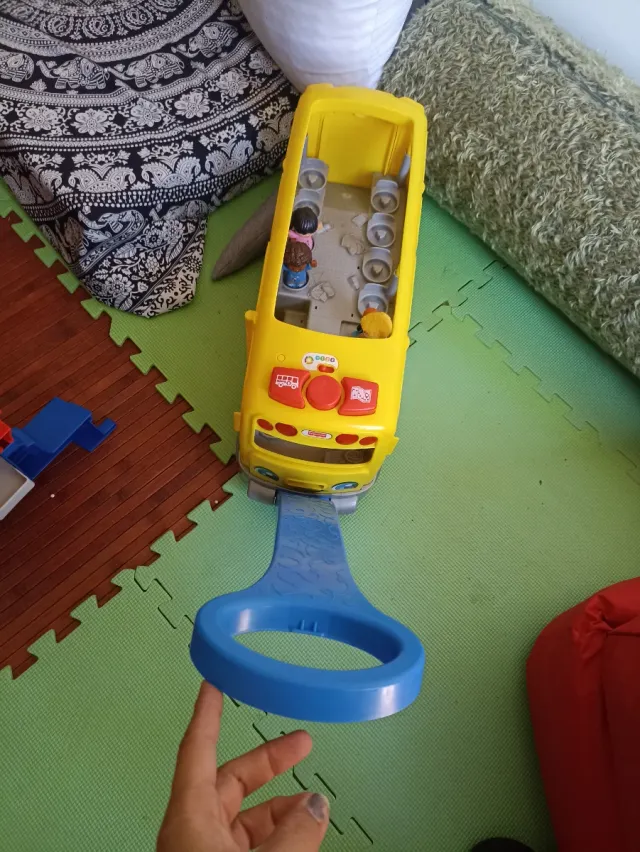 Autobús Fisher-Price con luces y canciones