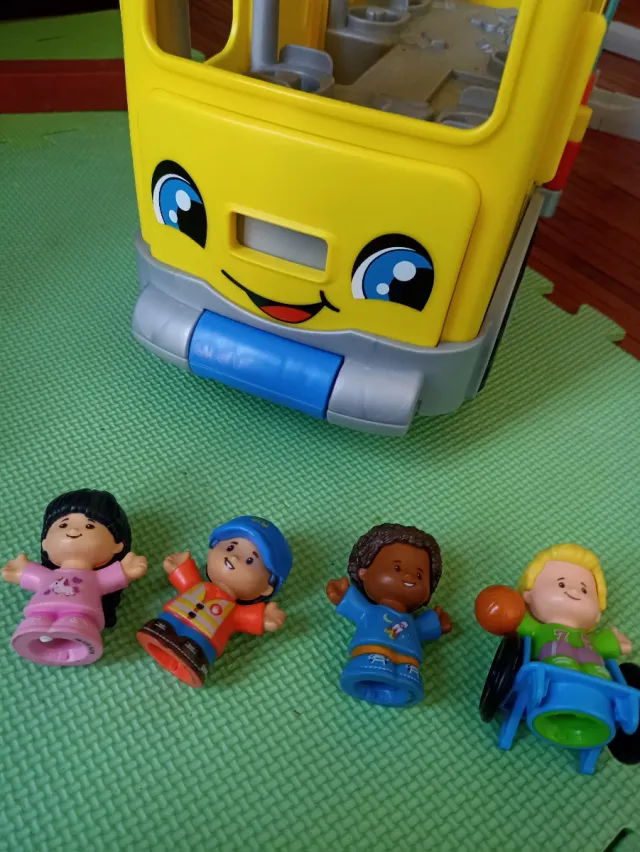 Autobús Fisher-Price con luces y canciones