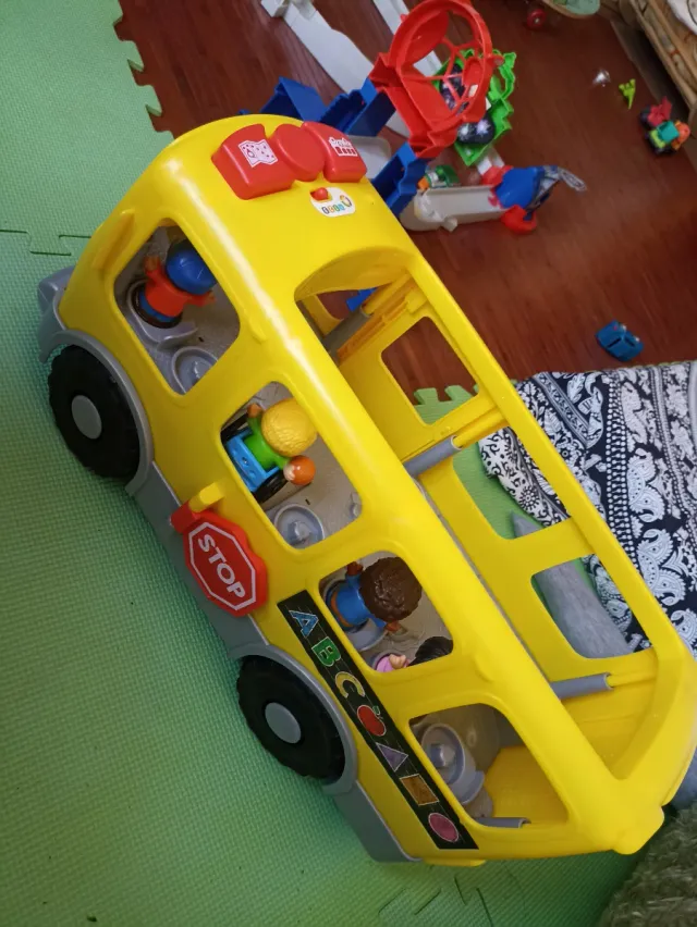 Autobús Fisher-Price con luces y canciones