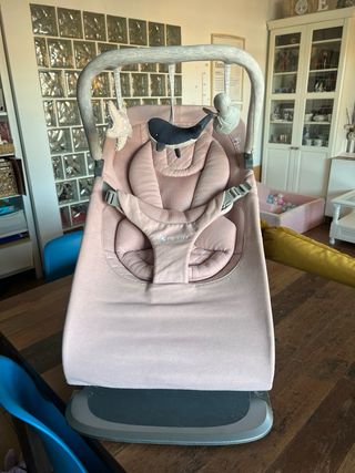 Hamaca Ergobaby Evolve Rosa + Barra Juegos