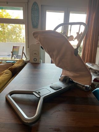 Hamaca Ergobaby Evolve Rosa + Barra Juegos