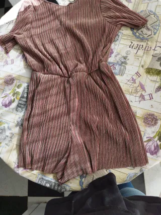 Mono corto mujer dorado y rojo