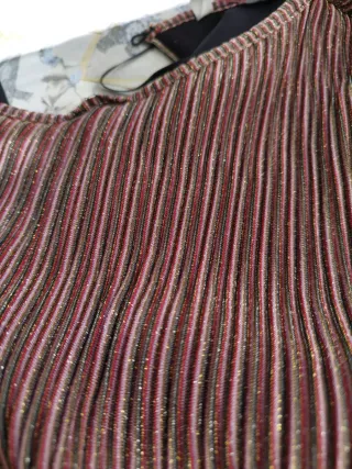 Mono corto mujer dorado y rojo