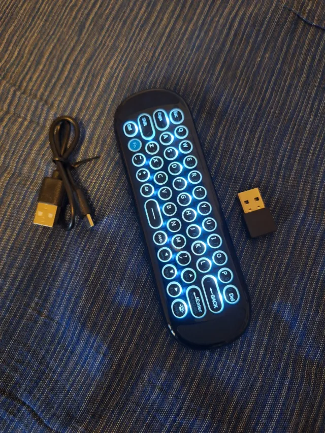 Telecomando universale wireless con USB e Tastiera