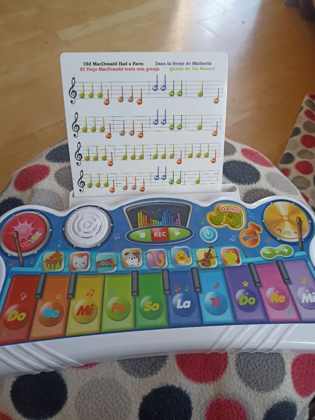 Teclado musical infantil con sonidos de animales
