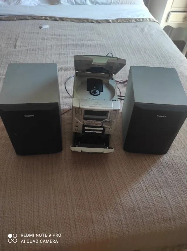 Minicadena Philips CD/Cassette Plata/Negro