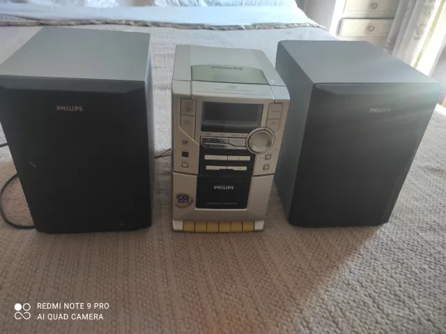 Minicadena Philips CD/Cassette Plata/Negro