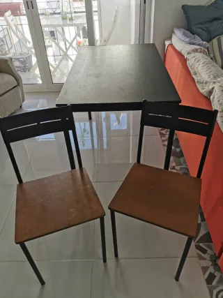 Mesa y 2 Sillas Ikea