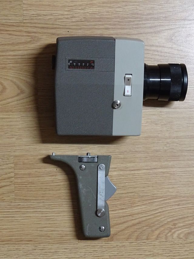 Cámara de cine vintage Ricoh Autozom