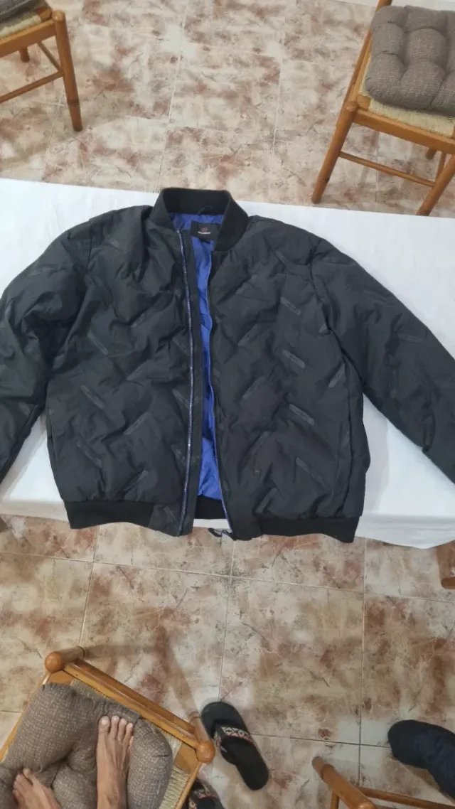 Lote Ropa: Bermudas, Bañadores, Cazadoras