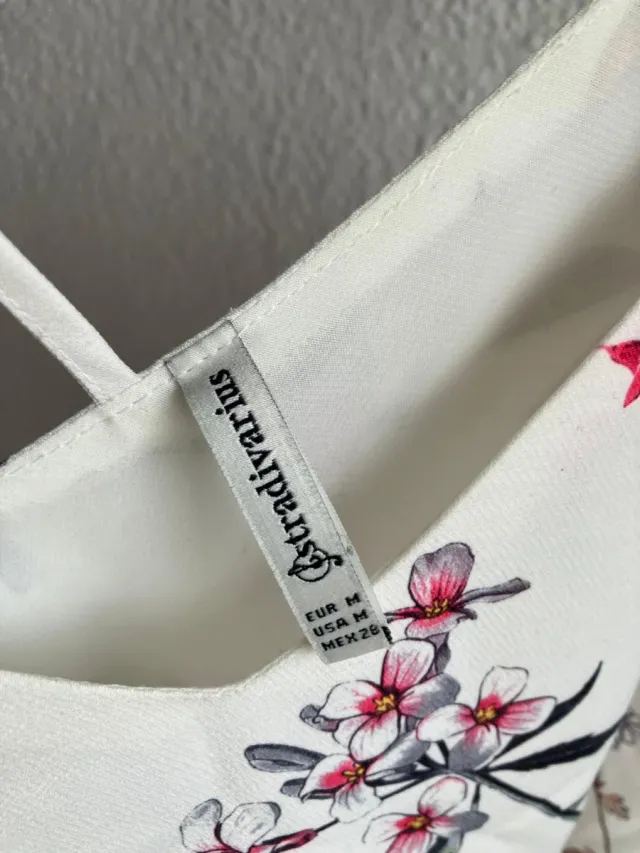 Top flores tirantes cruzados Talla M